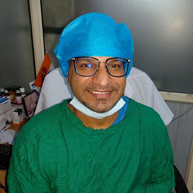 Dr. Amit Khandelwal